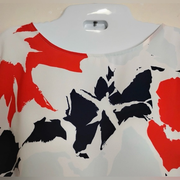 14th & Union Oversized Floral Blouse Size Large - Picture 3 of 10